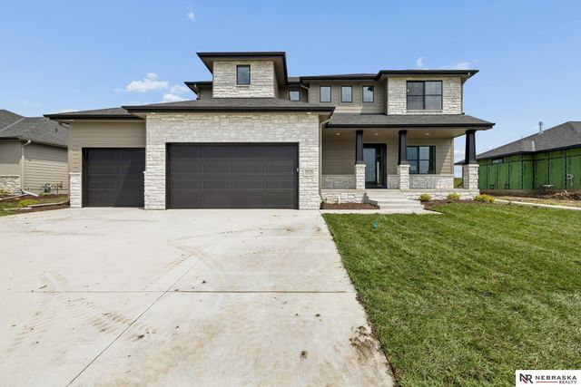 3818 Prairie Breeze Road, Lincoln, NE 68516