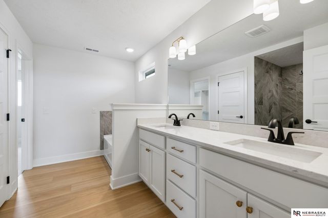 3818 Prairie Breeze Road, Lincoln, NE 68516