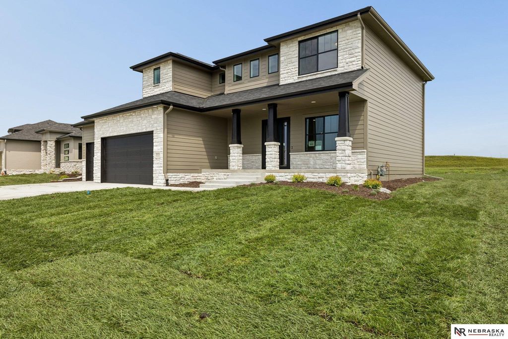 3818 Prairie Breeze Road, Lincoln, NE 68516