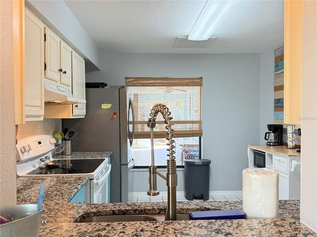 828 E 23RD AVENUE, New Smyrna Beach, FL 32169