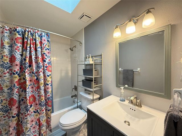 828 E 23RD AVENUE, New Smyrna Beach, FL 32169