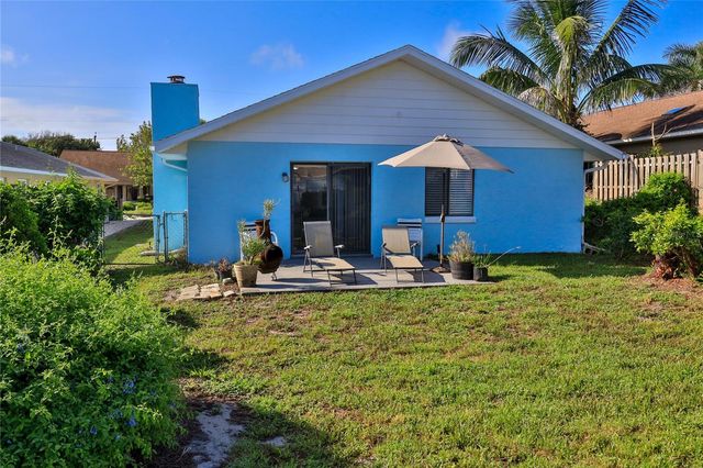 828 E 23RD AVENUE, New Smyrna Beach, FL 32169