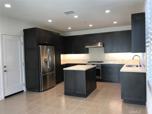 113 Copeland, Irvine, CA 92618