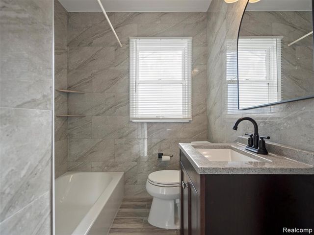 6555 Merriman Road, Garden City, MI 48135