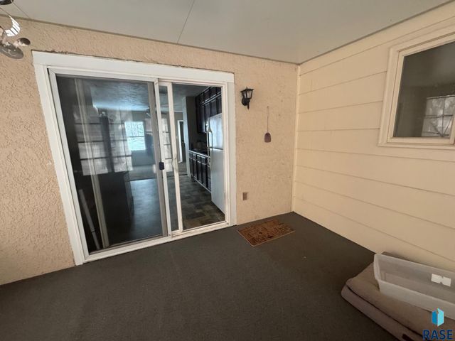 401 E 12th Ave Avenue, Mitchell, SD 57301