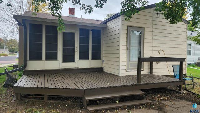 401 E 12th Ave Avenue, Mitchell, SD 57301