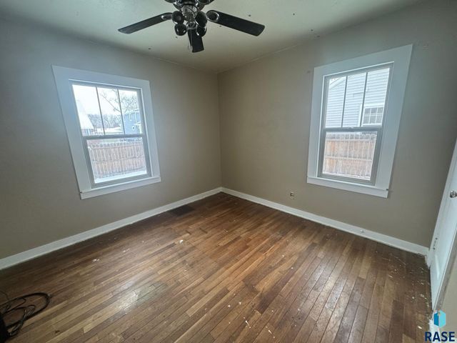 401 E 12th Ave Avenue, Mitchell, SD 57301