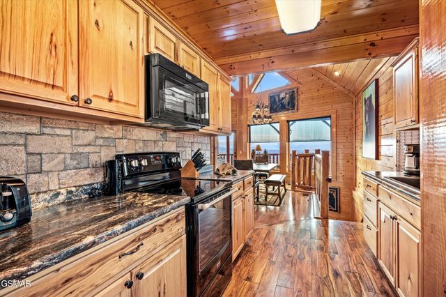 2210 Towering Hemlock Drive, Sevierville, TN 37876