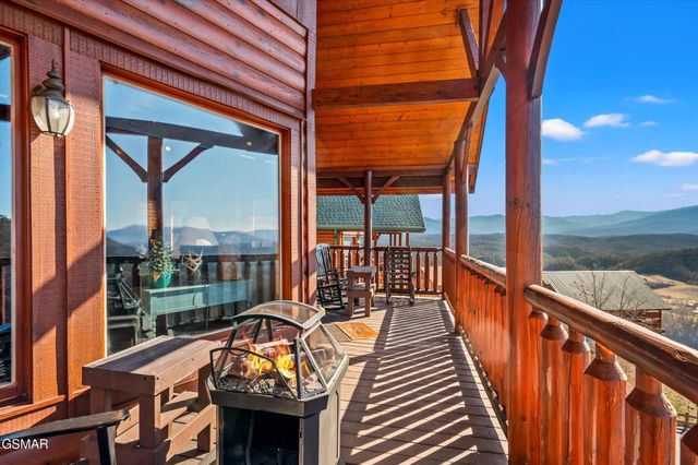 2210 Towering Hemlock Drive, Sevierville, TN 37876