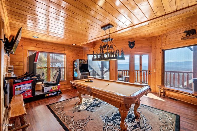 2210 Towering Hemlock Drive, Sevierville, TN 37876