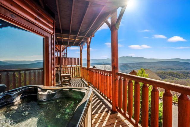 2210 Towering Hemlock Drive, Sevierville, TN 37876