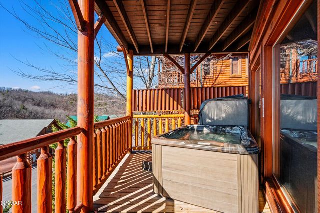 2210 Towering Hemlock Drive, Sevierville, TN 37876