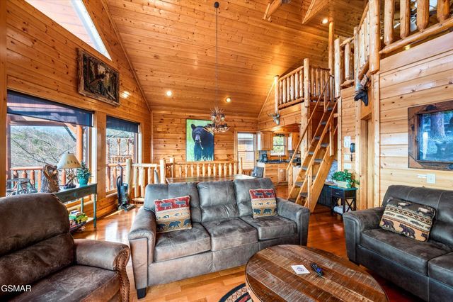 2210 Towering Hemlock Drive, Sevierville, TN 37876