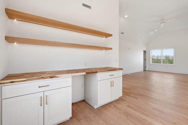 16 Couture Way, Middleton, MA 01949