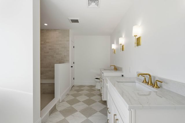16 Couture Way, Middleton, MA 01949