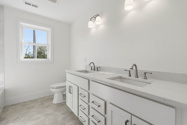 16 Couture Way, Middleton, MA 01949