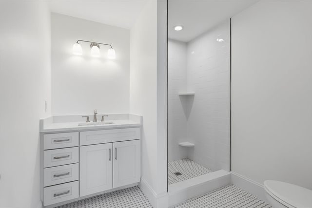 16 Couture Way, Middleton, MA 01949