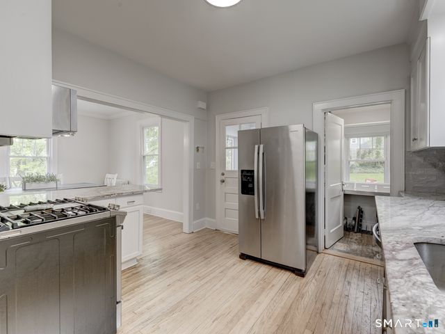 15 Edgemere Avenue, West Hartford, CT 06110