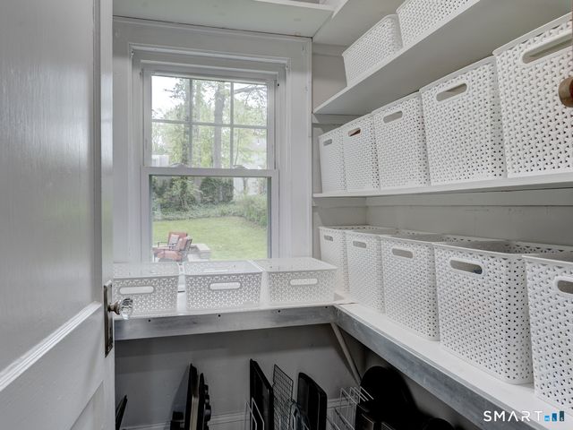 15 Edgemere Avenue, West Hartford, CT 06110