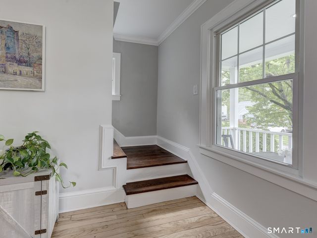 15 Edgemere Avenue, West Hartford, CT 06110