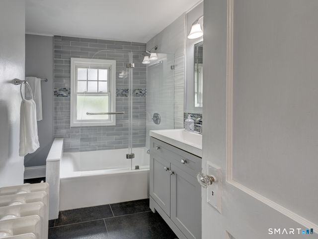15 Edgemere Avenue, West Hartford, CT 06110