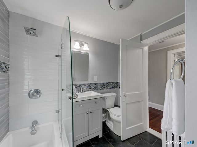 15 Edgemere Avenue, West Hartford, CT 06110