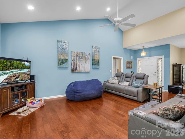 74 Foxtail Court, Hendersonville, NC 28792