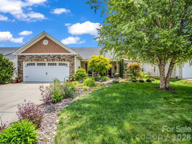 74 Foxtail Court, Hendersonville, NC 28792