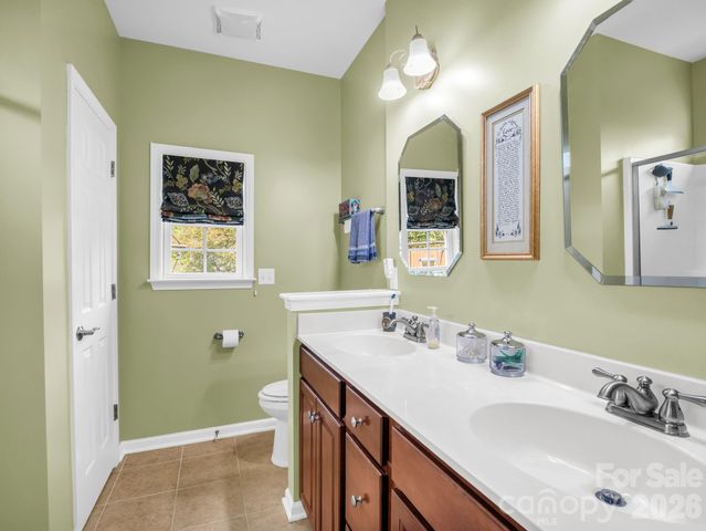 74 Foxtail Court, Hendersonville, NC 28792