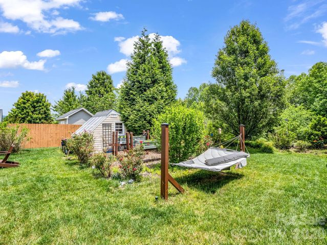 74 Foxtail Court, Hendersonville, NC 28792