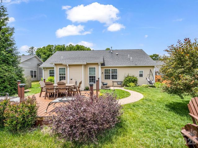 74 Foxtail Court, Hendersonville, NC 28792