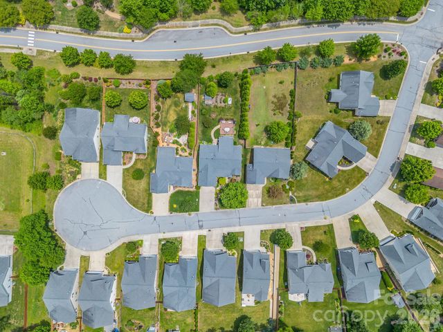 74 Foxtail Court, Hendersonville, NC 28792
