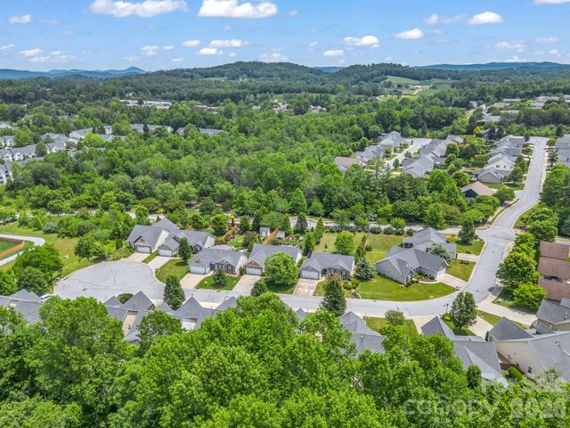 74 Foxtail Court, Hendersonville, NC 28792