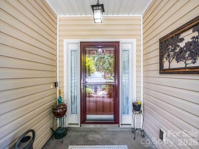 74 Foxtail Court, Hendersonville, NC 28792