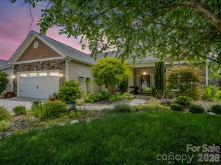 74 Foxtail Court, Hendersonville, NC 28792