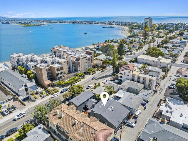 1152 54 Pacific Beach Dr, San Diego, CA 92109