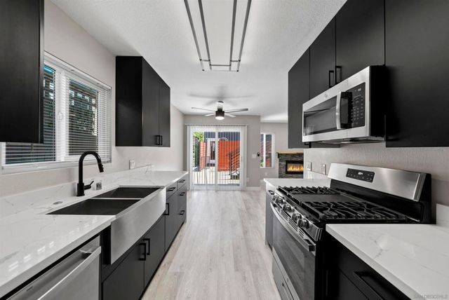 1152 54 Pacific Beach Dr, San Diego, CA 92109