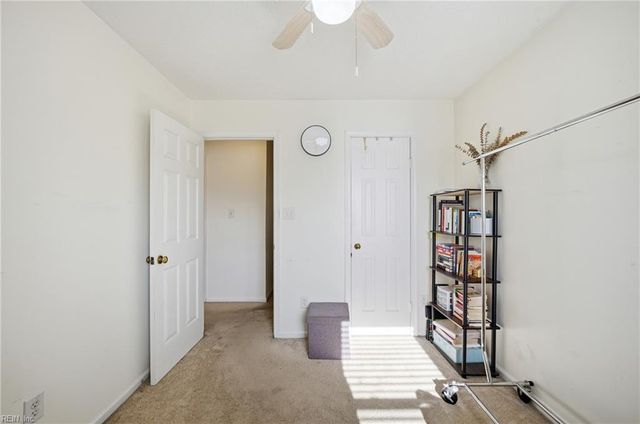 57 Glascow WAY, Hampton, VA 23669