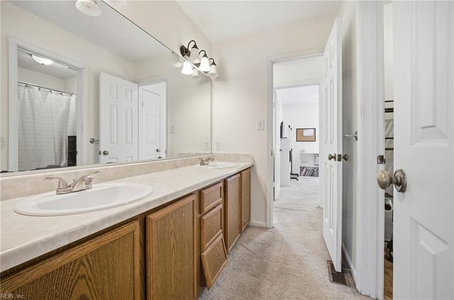 57 Glascow WAY, Hampton, VA 23669