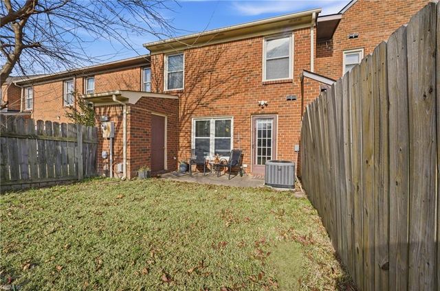 57 Glascow WAY, Hampton, VA 23669