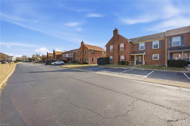 57 Glascow WAY, Hampton, VA 23669