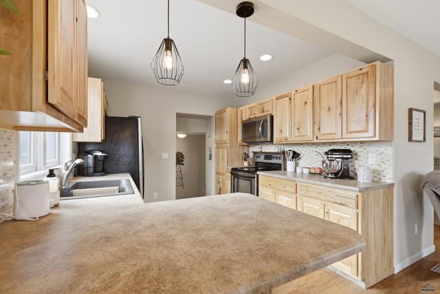 3633 CANYON LAKE DR, Rapid City, SD 57702