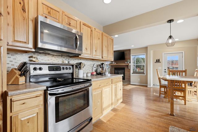 3633 CANYON LAKE DR, Rapid City, SD 57702