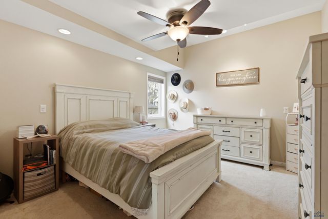 3633 CANYON LAKE DR, Rapid City, SD 57702