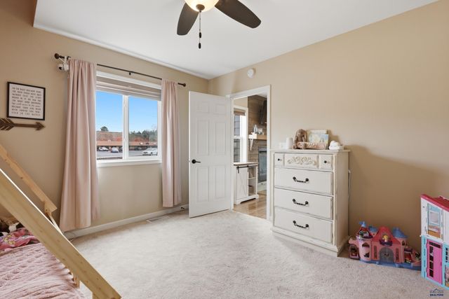 3633 CANYON LAKE DR, Rapid City, SD 57702