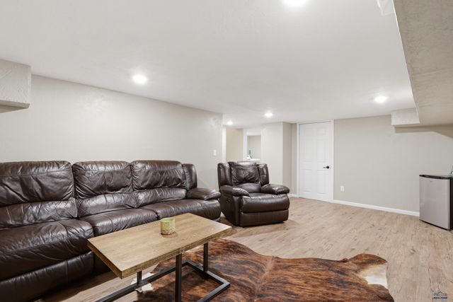 3633 CANYON LAKE DR, Rapid City, SD 57702