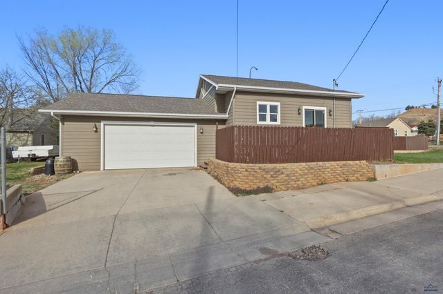 3633 CANYON LAKE DR, Rapid City, SD 57702