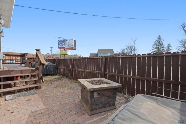 3633 CANYON LAKE DR, Rapid City, SD 57702