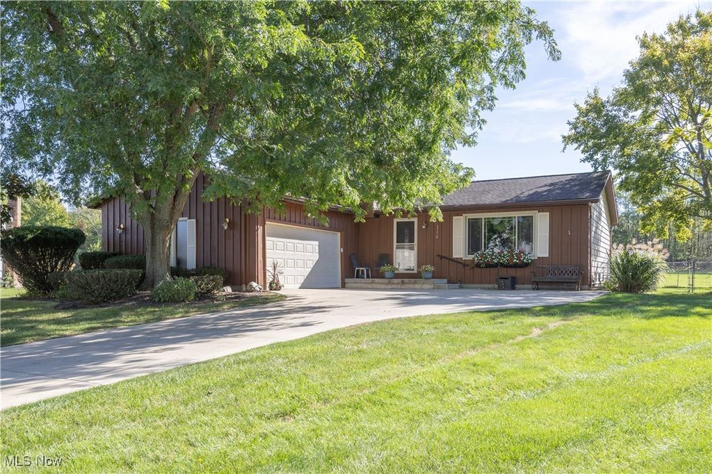 3776 Claridge Oval, Brunswick, OH 44212