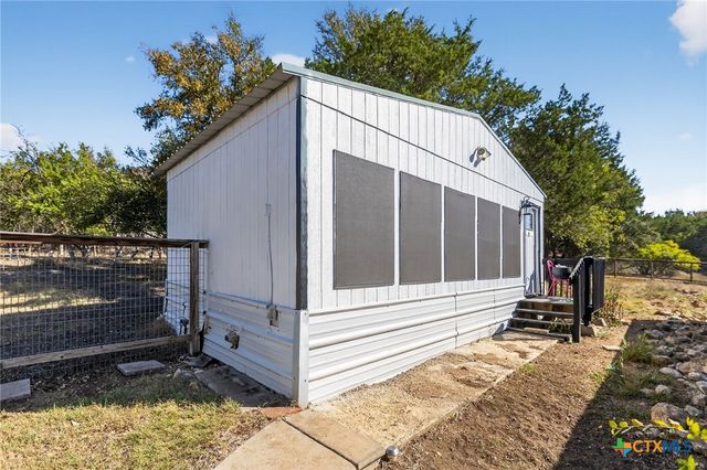 722 Stagecoach Trail, San Marcos, TX 78666